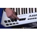 TECLADO KEYTAR CONTROLADOR SEM FIO ALESIS 