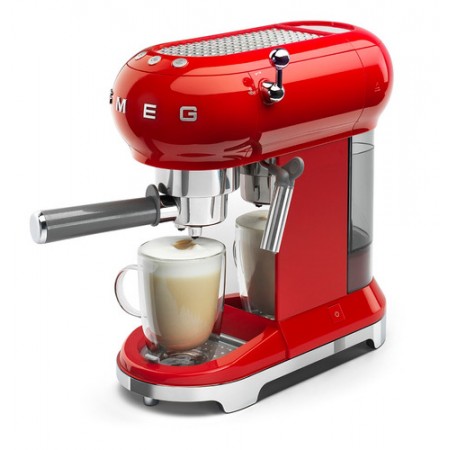 https://loja.ctmd.eng.br/51657-thickbox/maquina-de-cafe-expresso-smeg-1300w-c-capacidade-de-1l-aquecimento-automatico-vermelha.jpg
